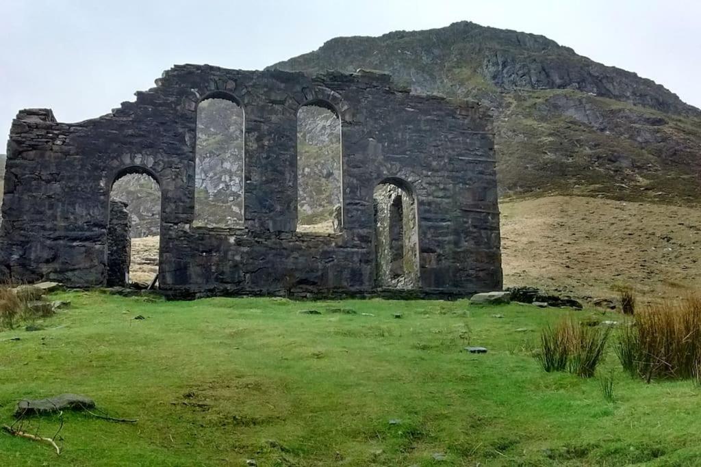 Ty Hen - Quirky Grade II Listed Cottage Blaenau Ffestiniog Esterno foto
