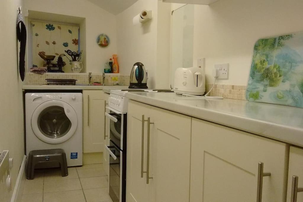 Ty Hen - Quirky Grade II Listed Cottage Blaenau Ffestiniog Esterno foto